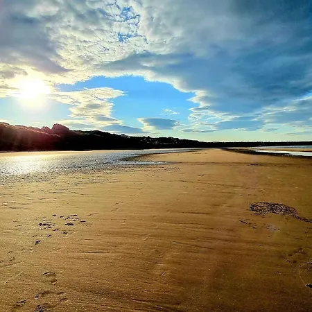 Feriehus The Lighthouse - Part Of The The Bay Village With Pool, Gym And Direct Access, Pub, Restaurant, Tennis And Meadows Walks