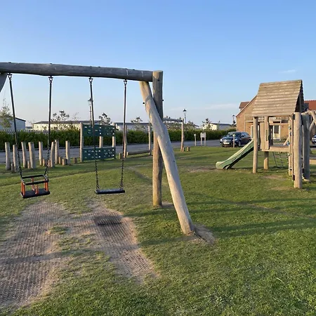 The Lighthouse - Part Of The The Bay Village With Pool, Gym And Direct Access, Pub, Restaurant, Tennis And Meadows Walks Filey