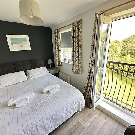 The Lighthouse - Part Of The The Bay Village With Pool, Gym And Direct Access, Pub, Restaurant, Tennis And Meadows Walks