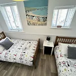 Σπίτι διακοπών The Lighthouse - Part Of The The Bay Village With Pool, Gym And Direct Access, Pub, Restaurant, Tennis And Meadows Walks