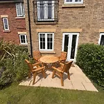 The Lighthouse - Part Of The The Bay Village With Pool, Gym And Direct Access, Pub, Restaurant, Tennis And Meadows Walks Filey