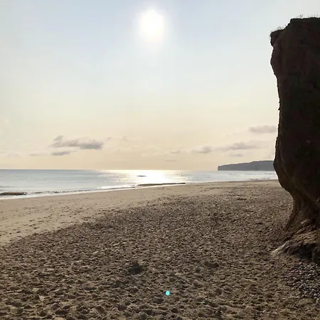 The Lighthouse - Part Of The The Bay Village With Pool, Gym And Direct Access, Pub, Restaurant, Tennis And Meadows Walks * Filey