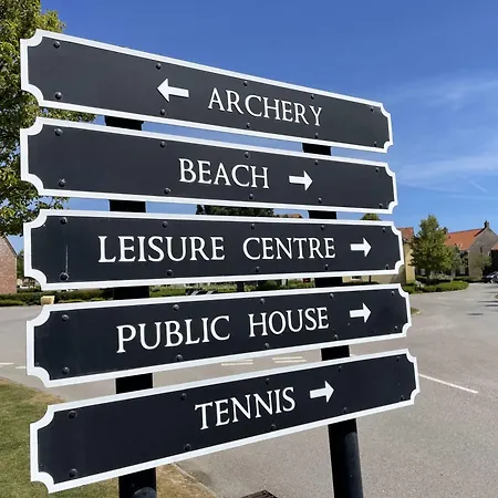 The Lighthouse - Part Of The The Bay Village With Pool, Gym And Direct Access, Pub, Restaurant, Tennis And Meadows Walks بيت للعطل Filey