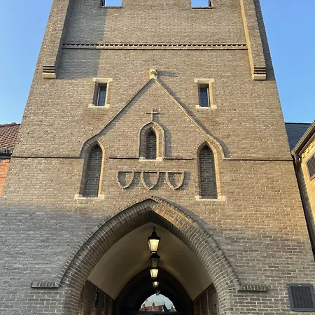 The Lighthouse - Part Of The The Bay Village With Pool, Gym And Direct Access, Pub, Restaurant, Tennis And Meadows Walks * Filey