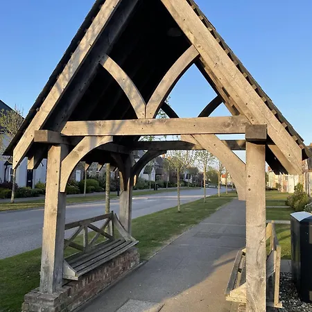 Holiday home The Lighthouse - Part Of The The Bay Village With Pool, Gym And Direct Access, Pub, Restaurant, Tennis And Meadows Walks *