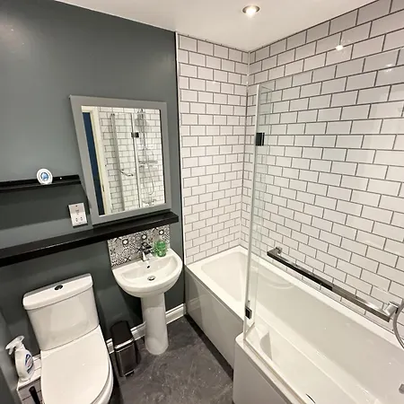 The Lighthouse - Part Of The The Bay Village With Pool, Gym And Direct Access, Pub, Restaurant, Tennis And Meadows Walks * Filey